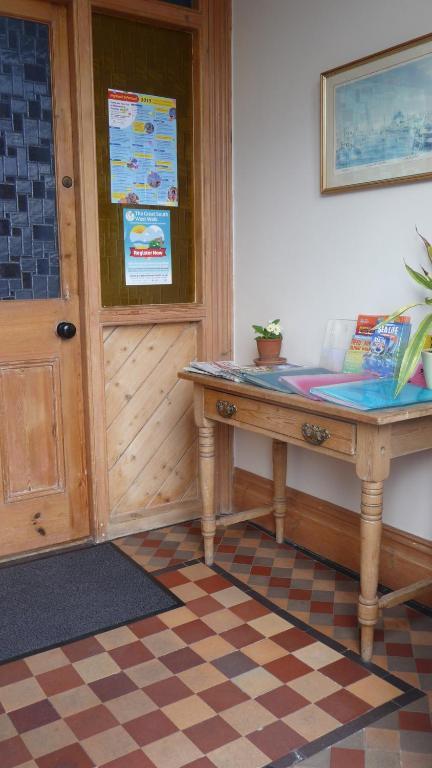 Greenwood Guest House, Уеймут Екстериор снимка