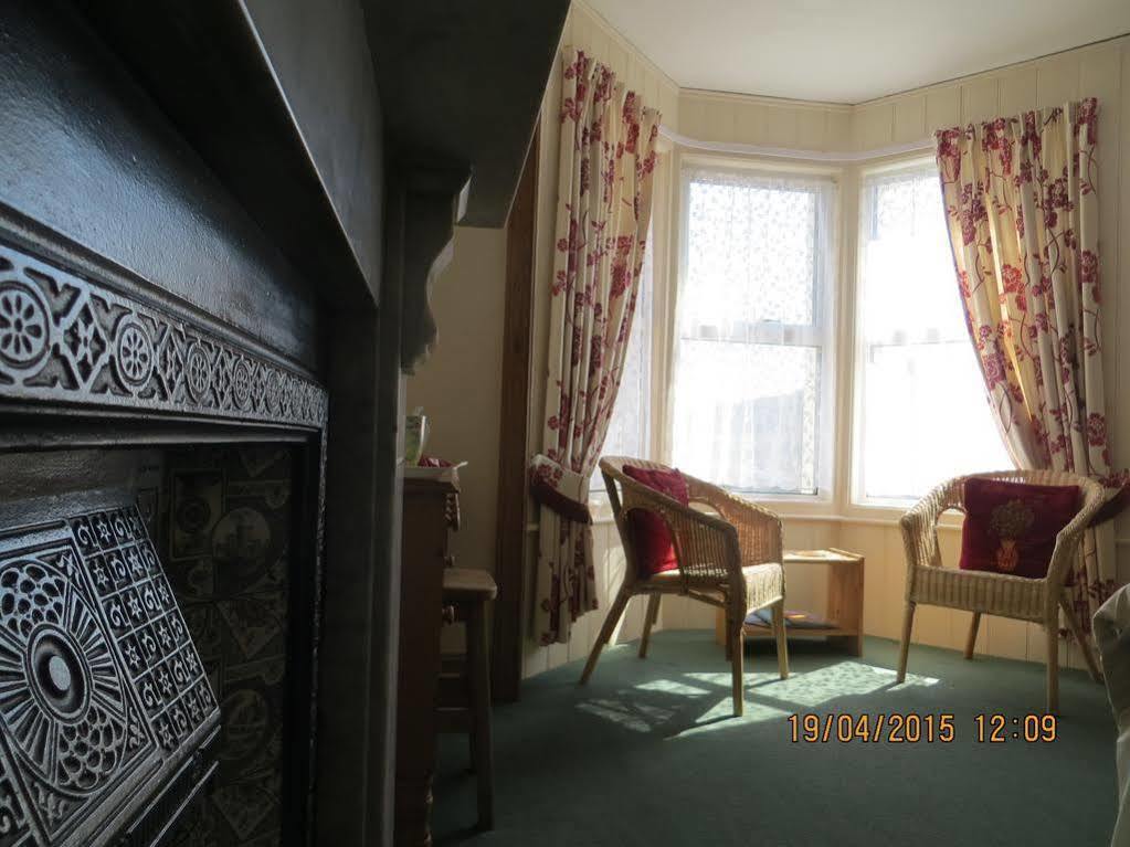 Greenwood Guest House, Уеймут Екстериор снимка